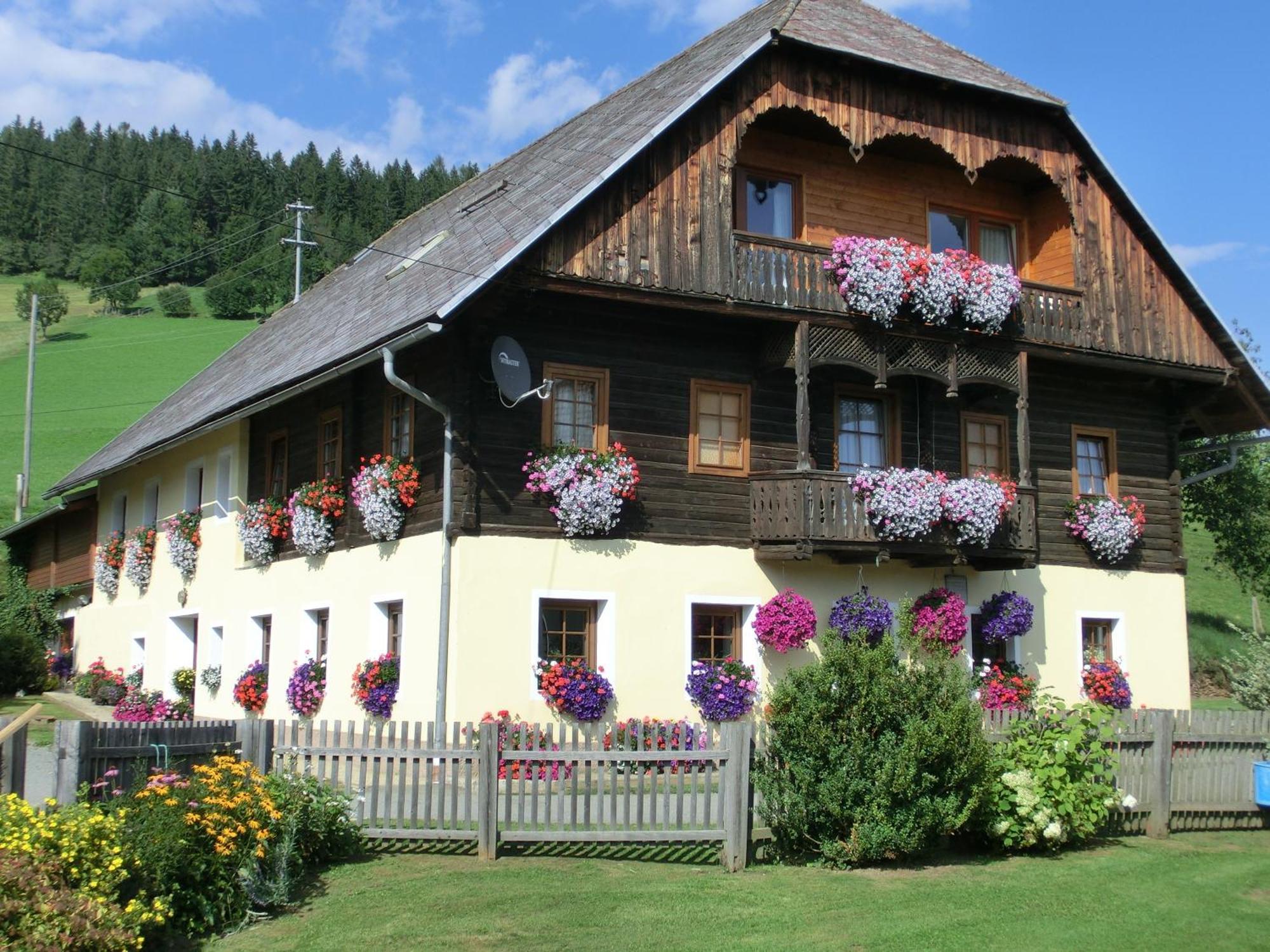 Kniebergerhof Farma *